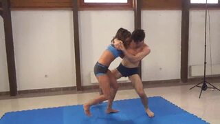 Wrestling lesson with a tough babe